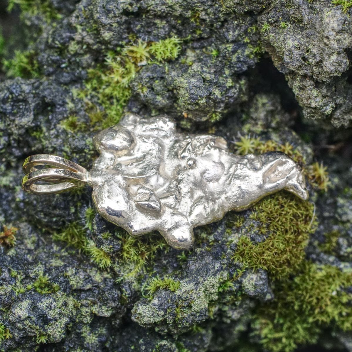 Goldnugget mit V-Schlaufe – Bild 2