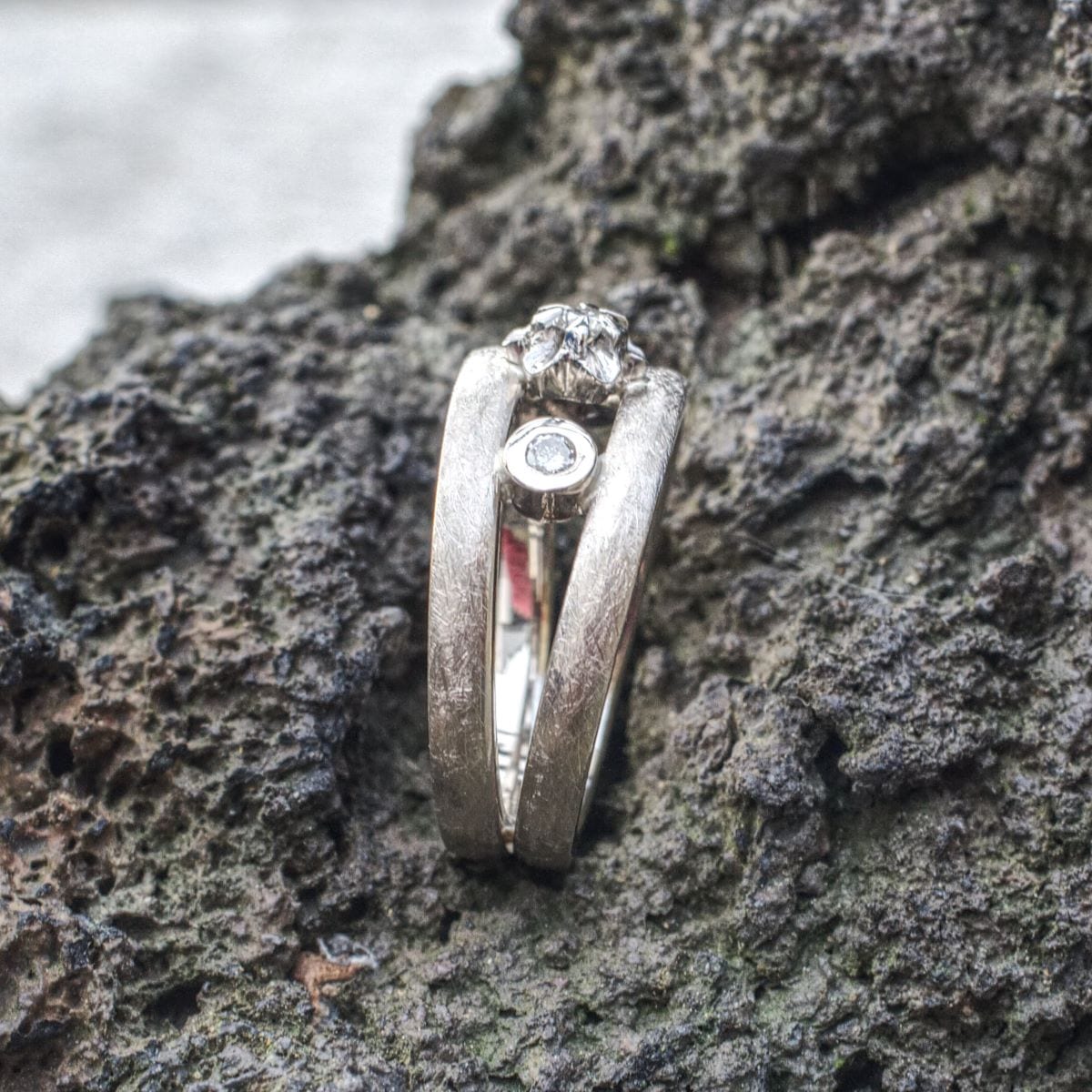 Ring Weißgoldblume mit Brillanten – Bild 6