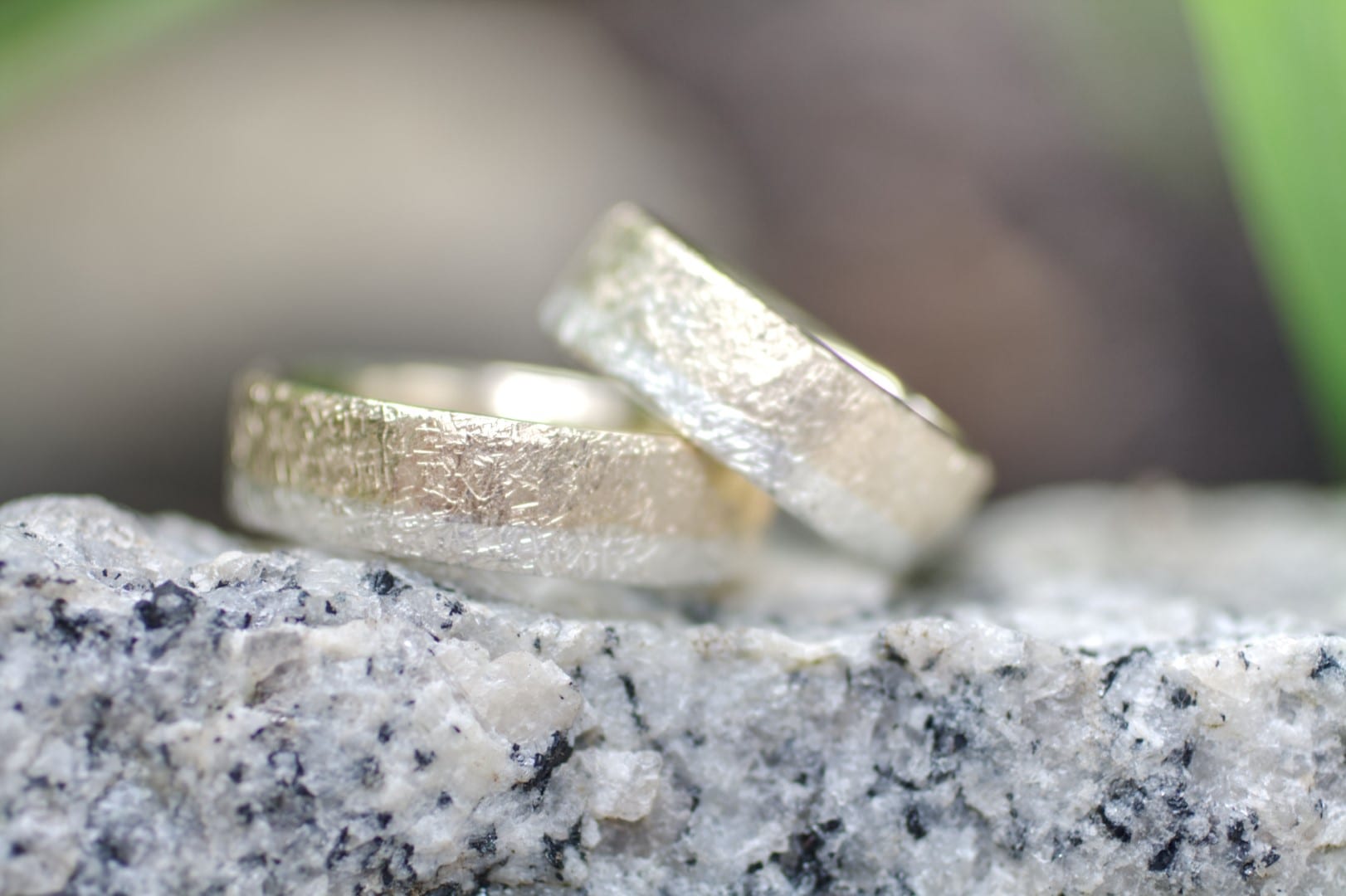 Eheringe zweifarbig selbstgeschmiedet – Bild 4