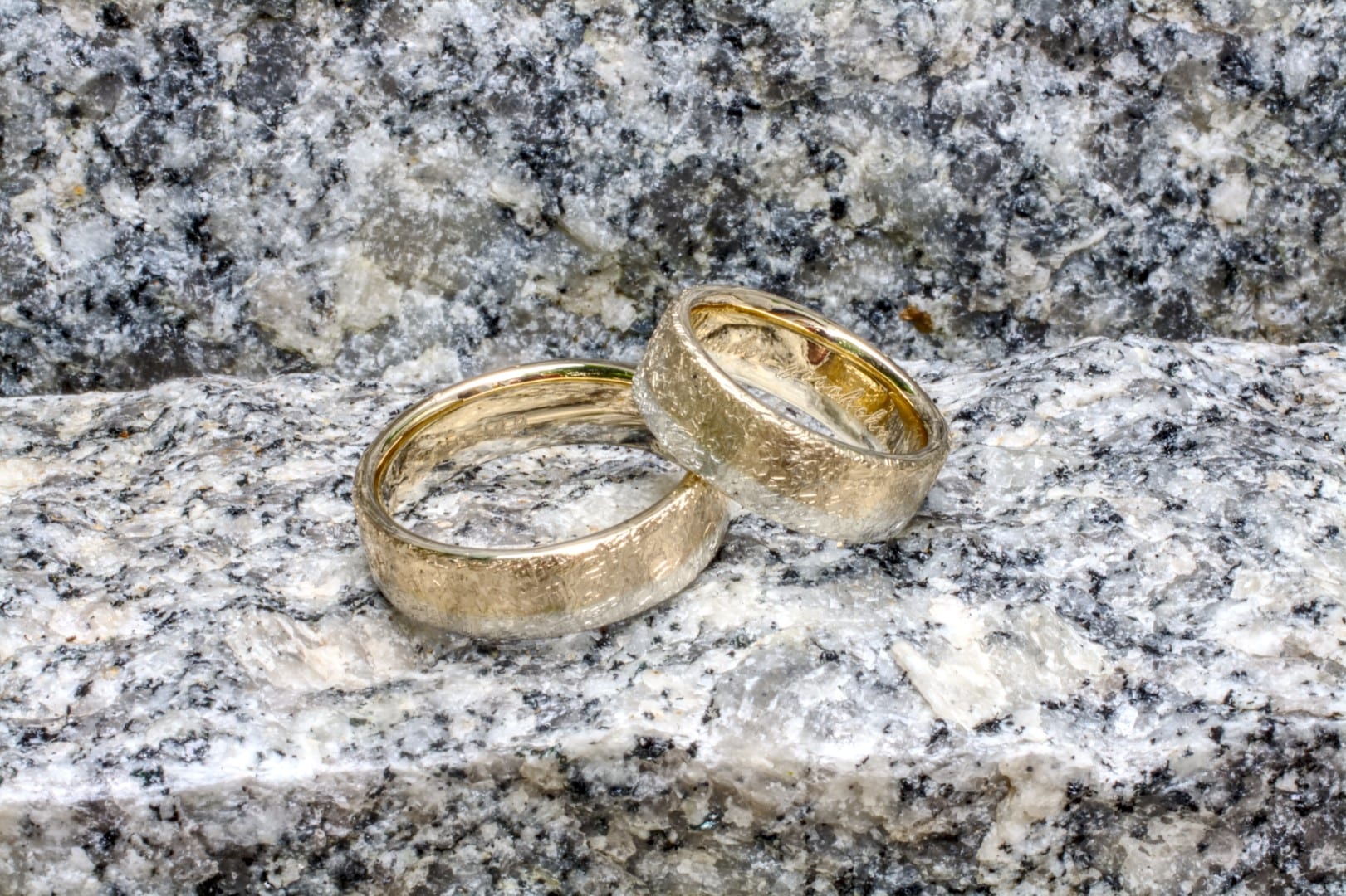 Eheringe zweifarbig selbstgeschmiedet