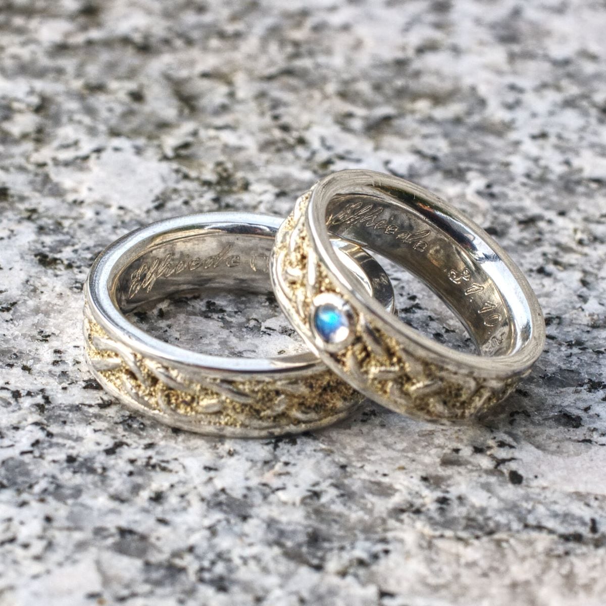 Trauringe Flechtband mit Goldstaub und Mondstein – Bild 6