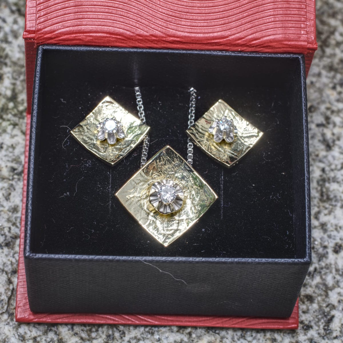 Ohrringe und Anhänger Quadrat Häkeldraht – Bild 2