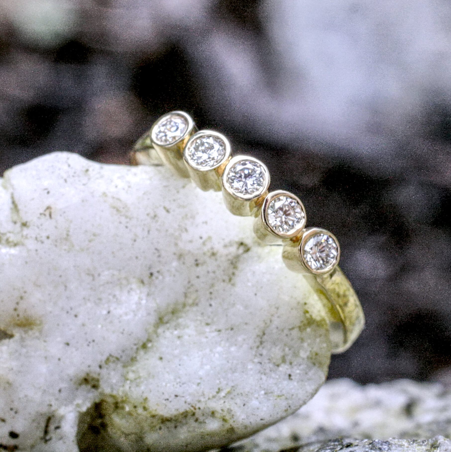 Verlobungsring mit 5 Brillanten – Bild 9