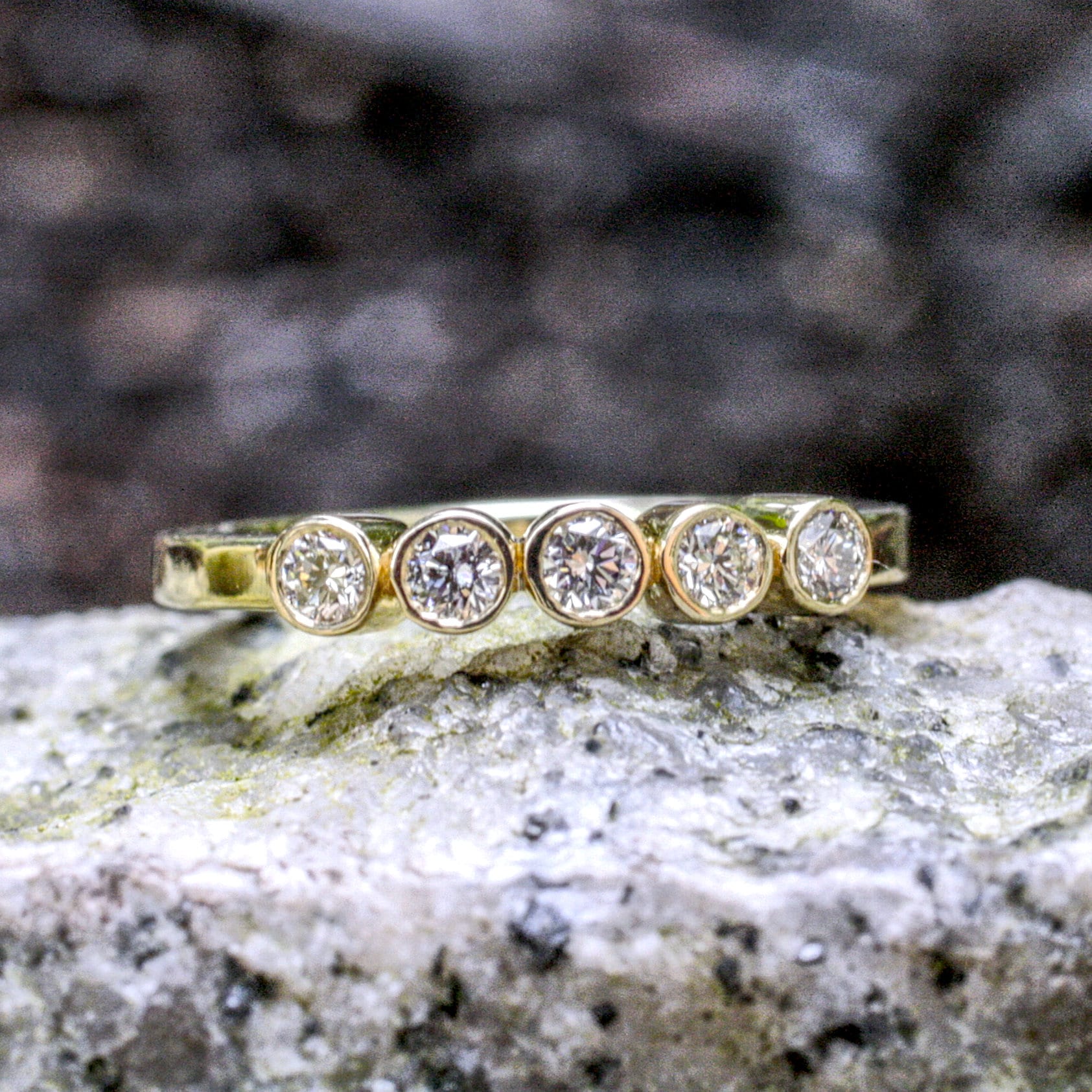 Verlobungsring mit 5 Brillanten – Bild 8