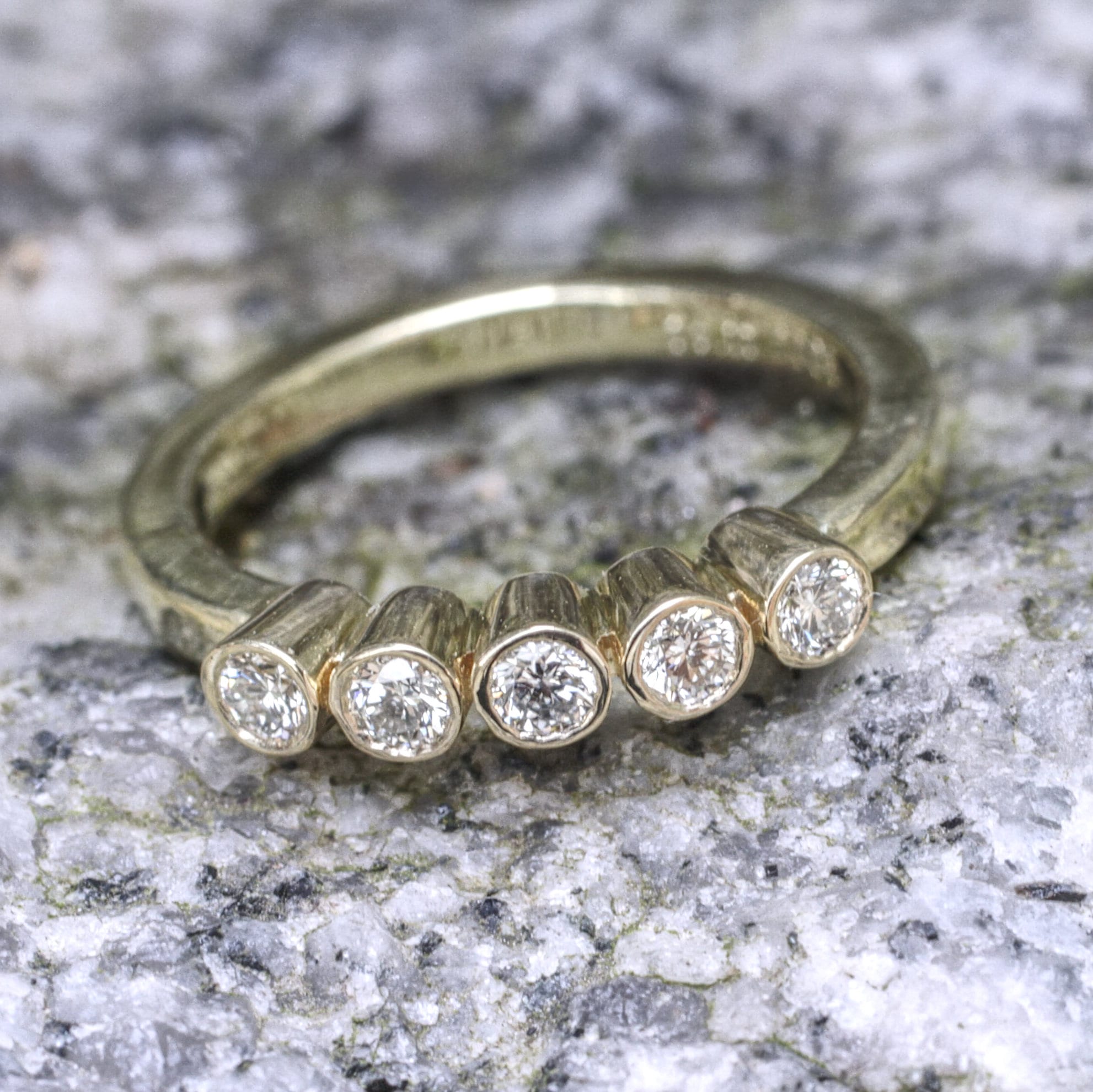 Verlobungsring mit 5 Brillanten – Bild 7