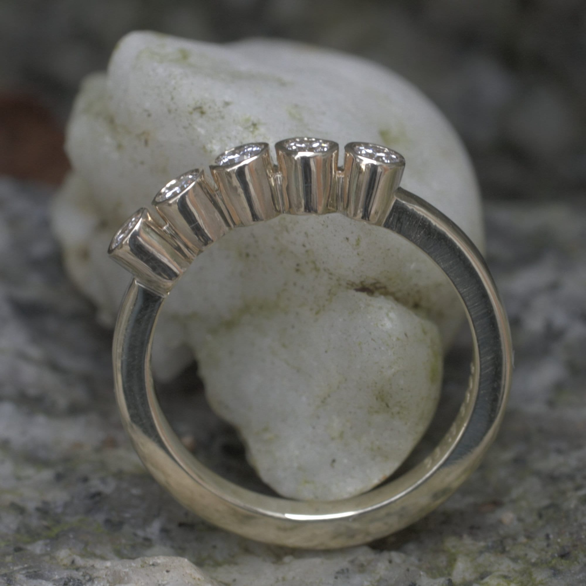 Verlobungsring mit 5 Brillanten – Bild 6