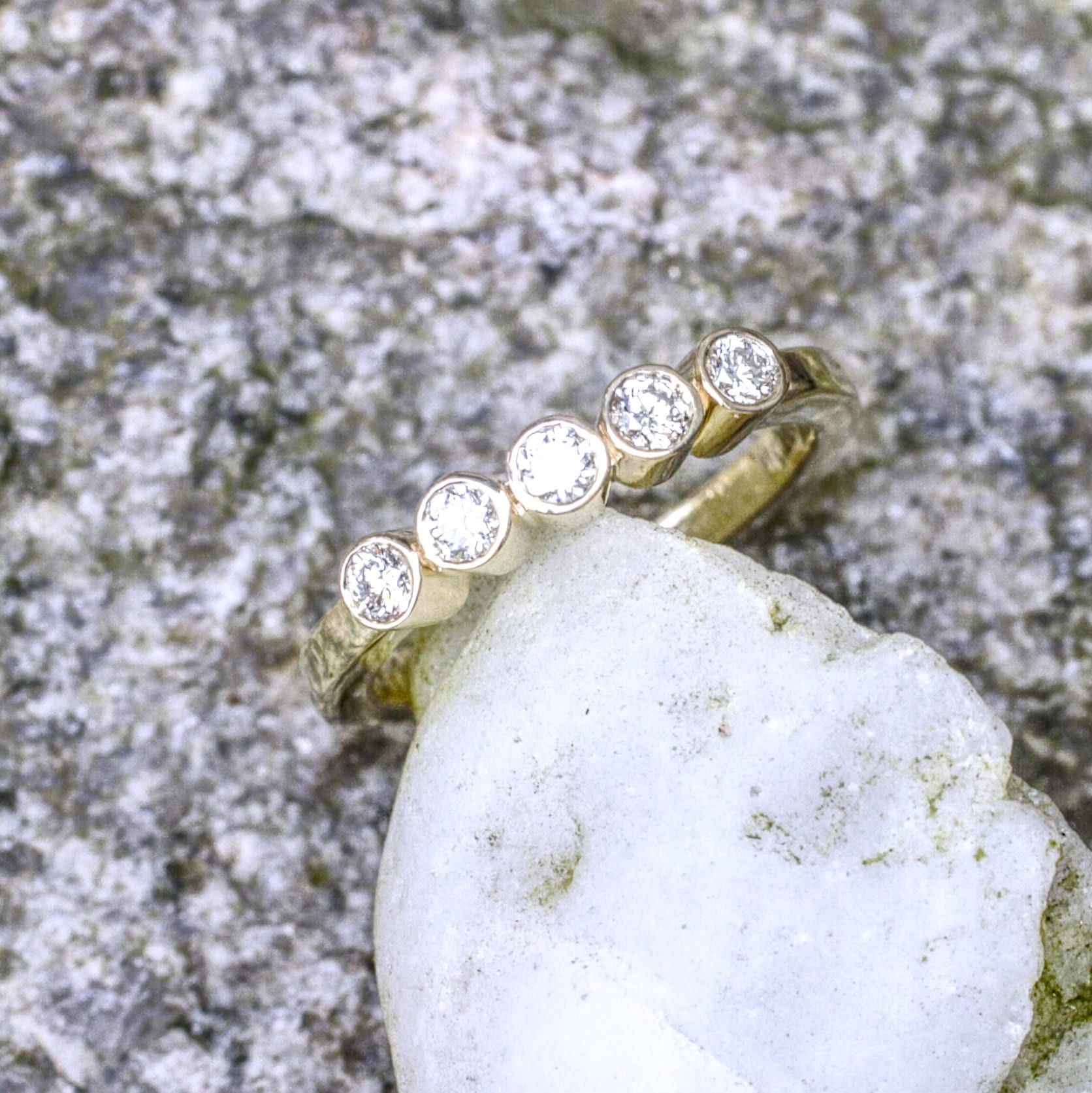 Verlobungsring mit 5 Brillanten – Bild 4