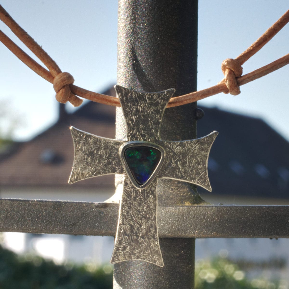 Kreuz mit Boulderopal – Bild 4