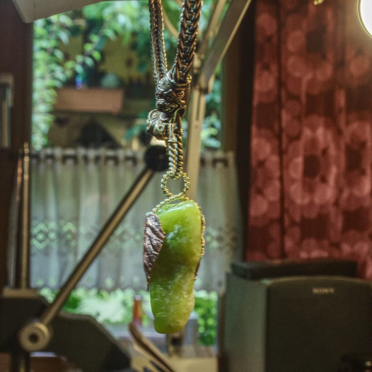 Jade in zwei Silberblättern – Bild 8