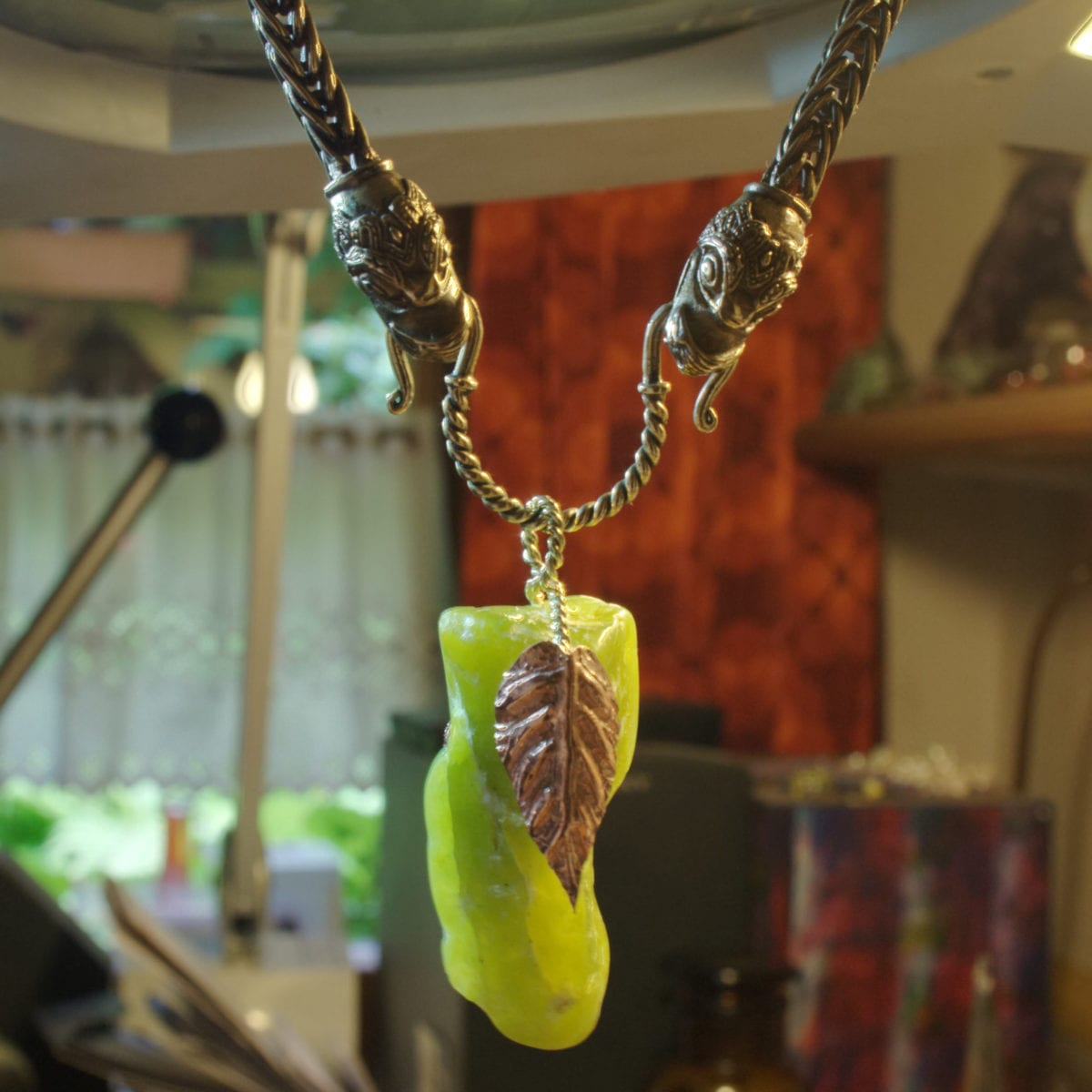 Jade in zwei Silberblättern – Bild 7