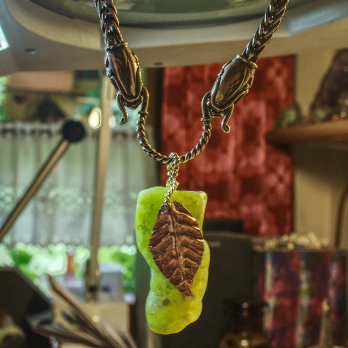 Jade in zwei Silberblättern – Bild 6