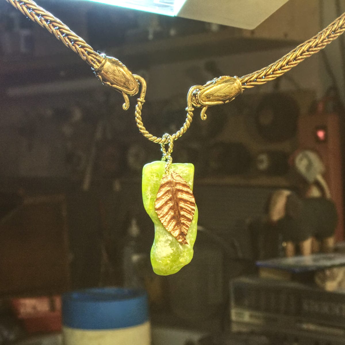 Jade in zwei Silberblättern – Bild 4