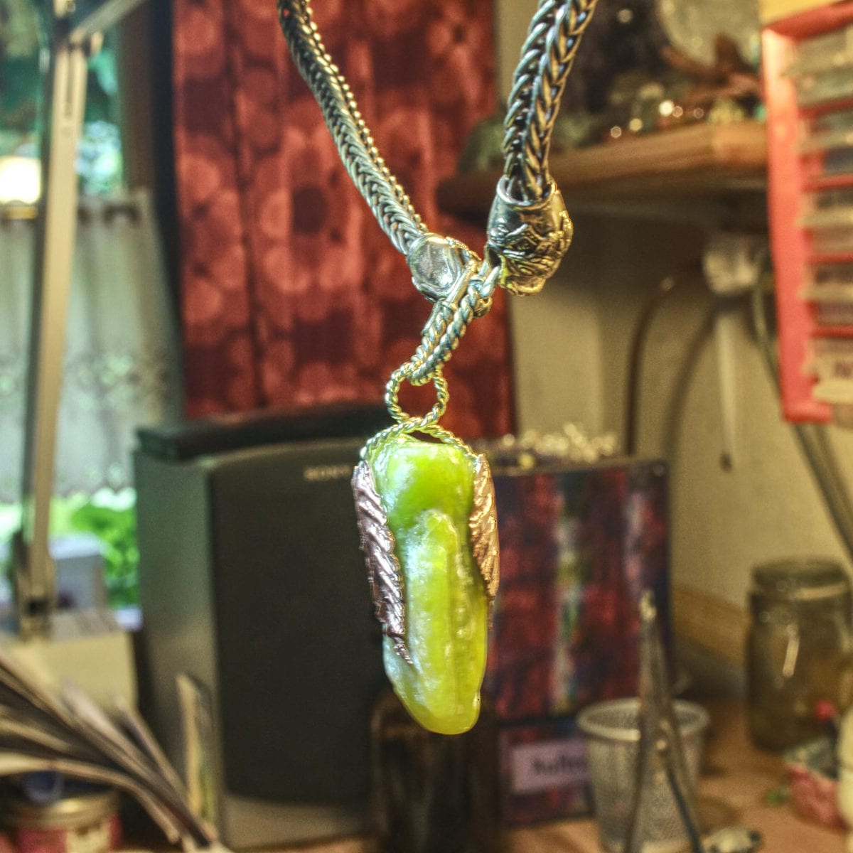 Jade in zwei Silberblättern – Bild 3