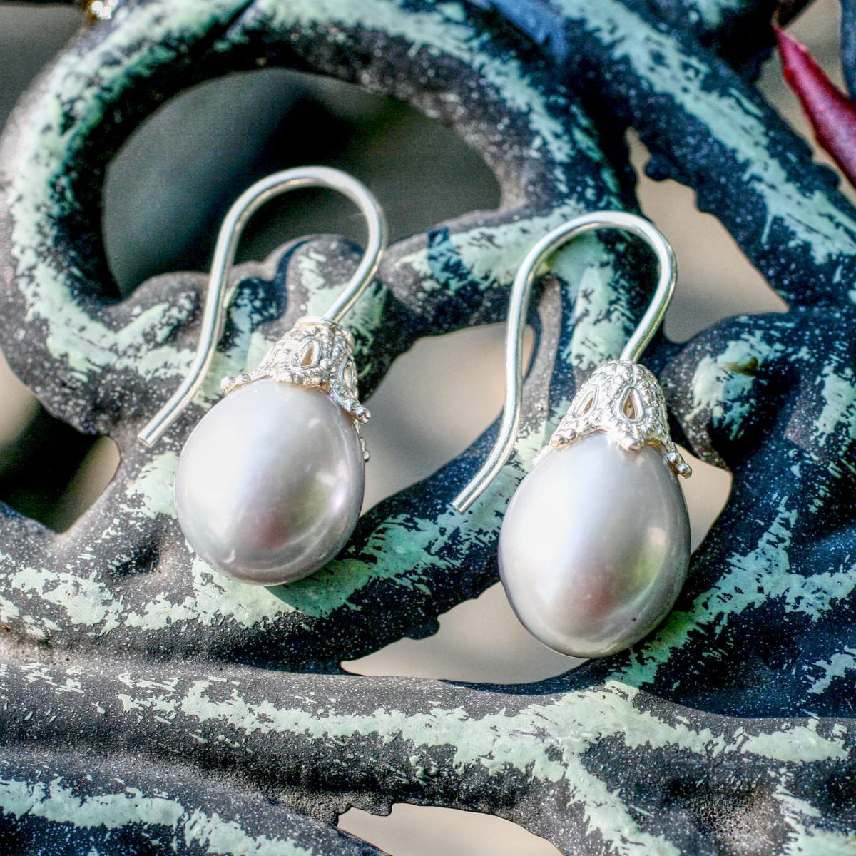 Ohrhänger graue Perlen – Bild 2