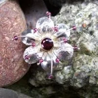Ring Granat-Blume