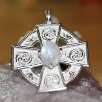 Anhänger Keltisches Kreuz mit Mondstein