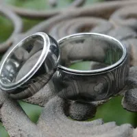 Eheringe mit Augendamast