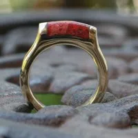Ring mit Schaumkoralle