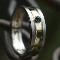 Plantinring mit Saphir