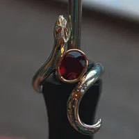 Schlangenring zweifarbig mit Rubellith und Brillant