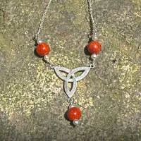 Wotansknoten Schaumkoralle & Perlen