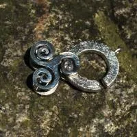 Silberverschluß Triskele