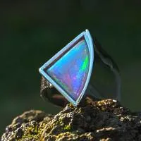 Weißgoldring mit Opal