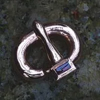 Gürtelschließe aus Bronze mit Granat Bronzeschließe mit Granat