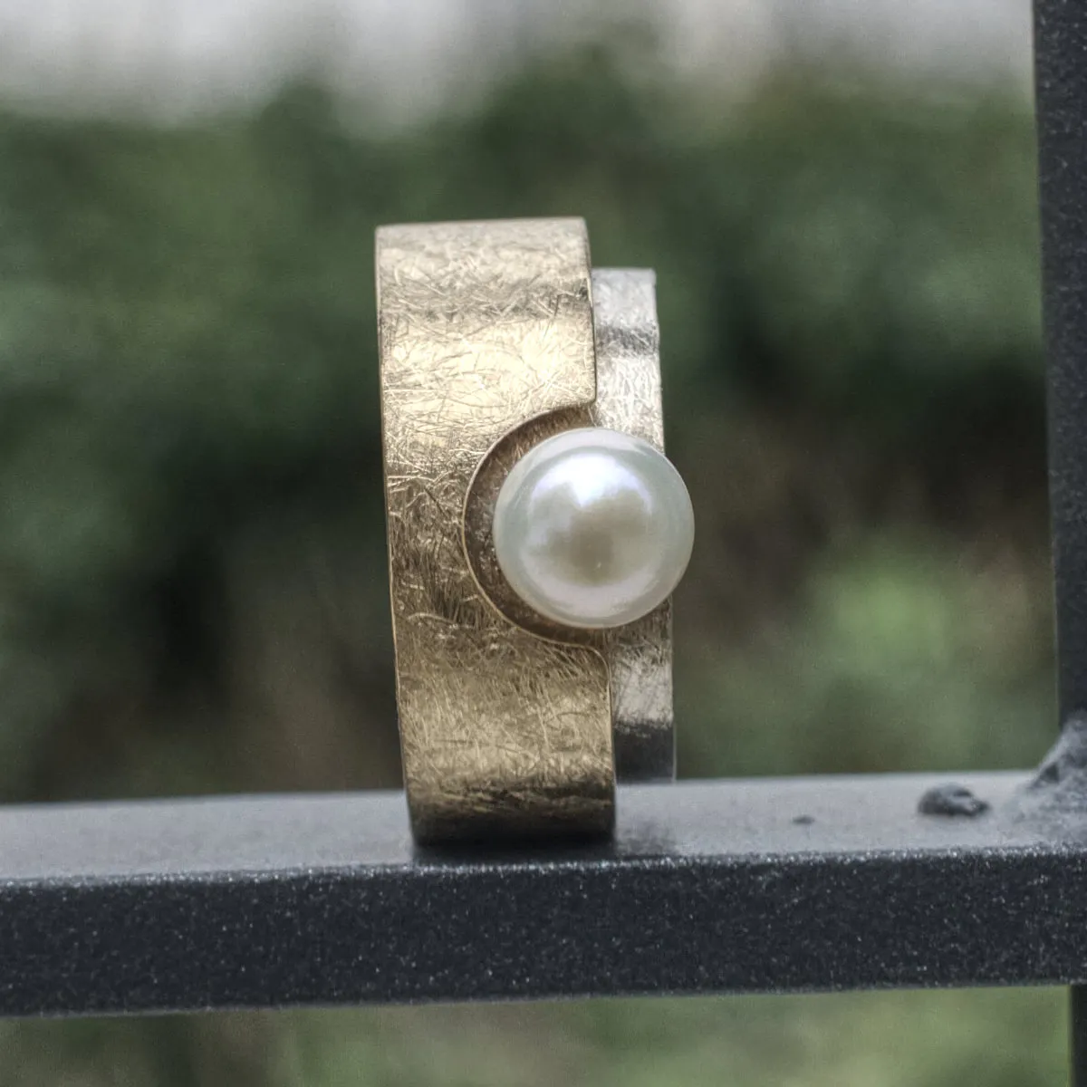 Doppelring zweifarbig mit Perle 9 Doppelschiene mit Perle