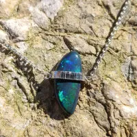 blaugrüner Opal