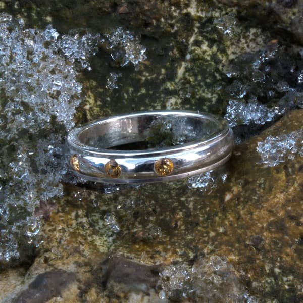 Ring mit Goldtopas