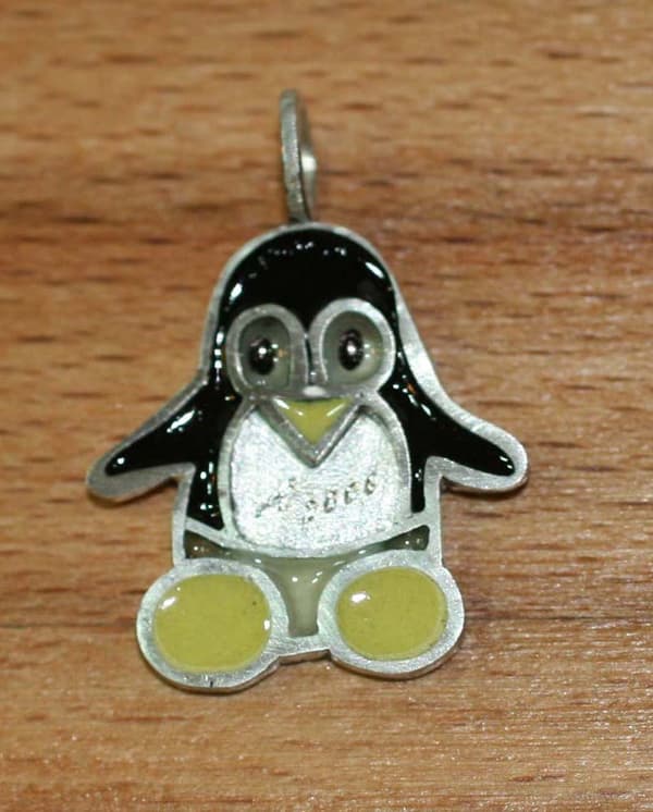 Linux Tux Emaille