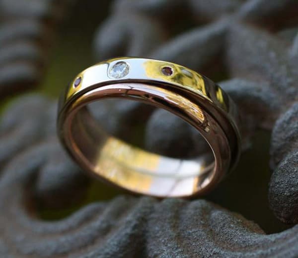 Doppelring mit 3 Steinen
