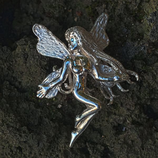 Elfe mit blauen Augen