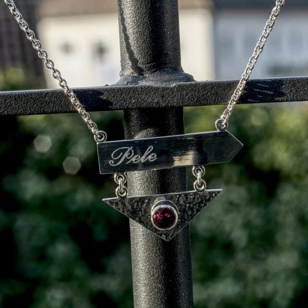 Collier Pele Collier Pele