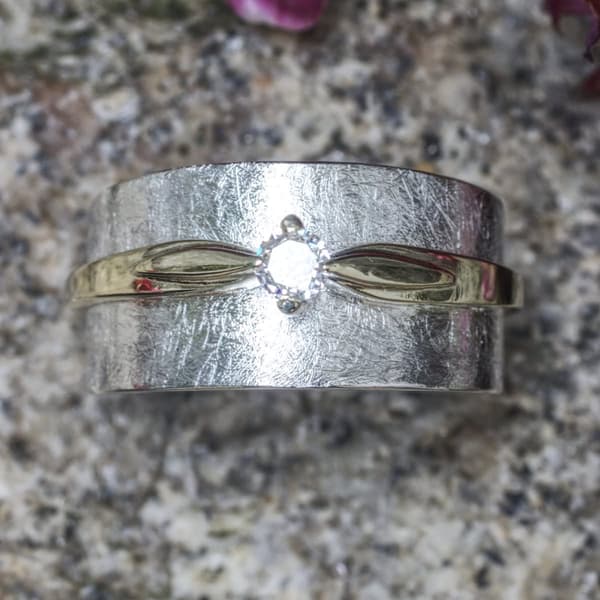 Silberschiene mit aufgesetztem Goldring – Bild 3