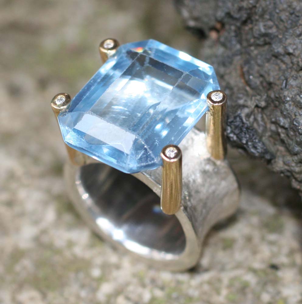 Silberring mit Blautopas